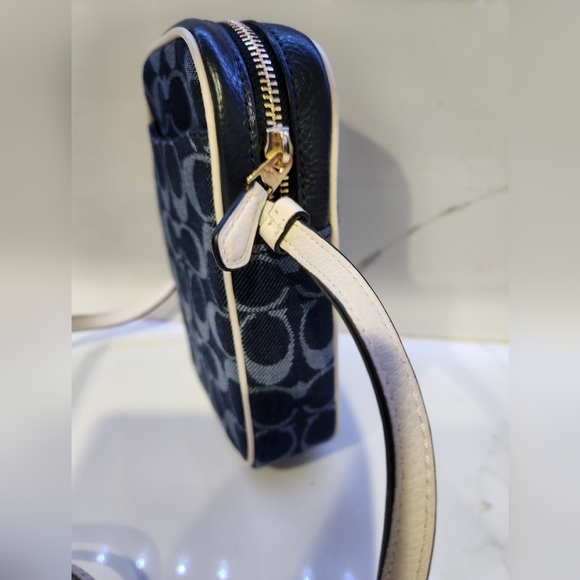 North/South Crossbody In Signature Jacquard NWT - Picture 10 of 11